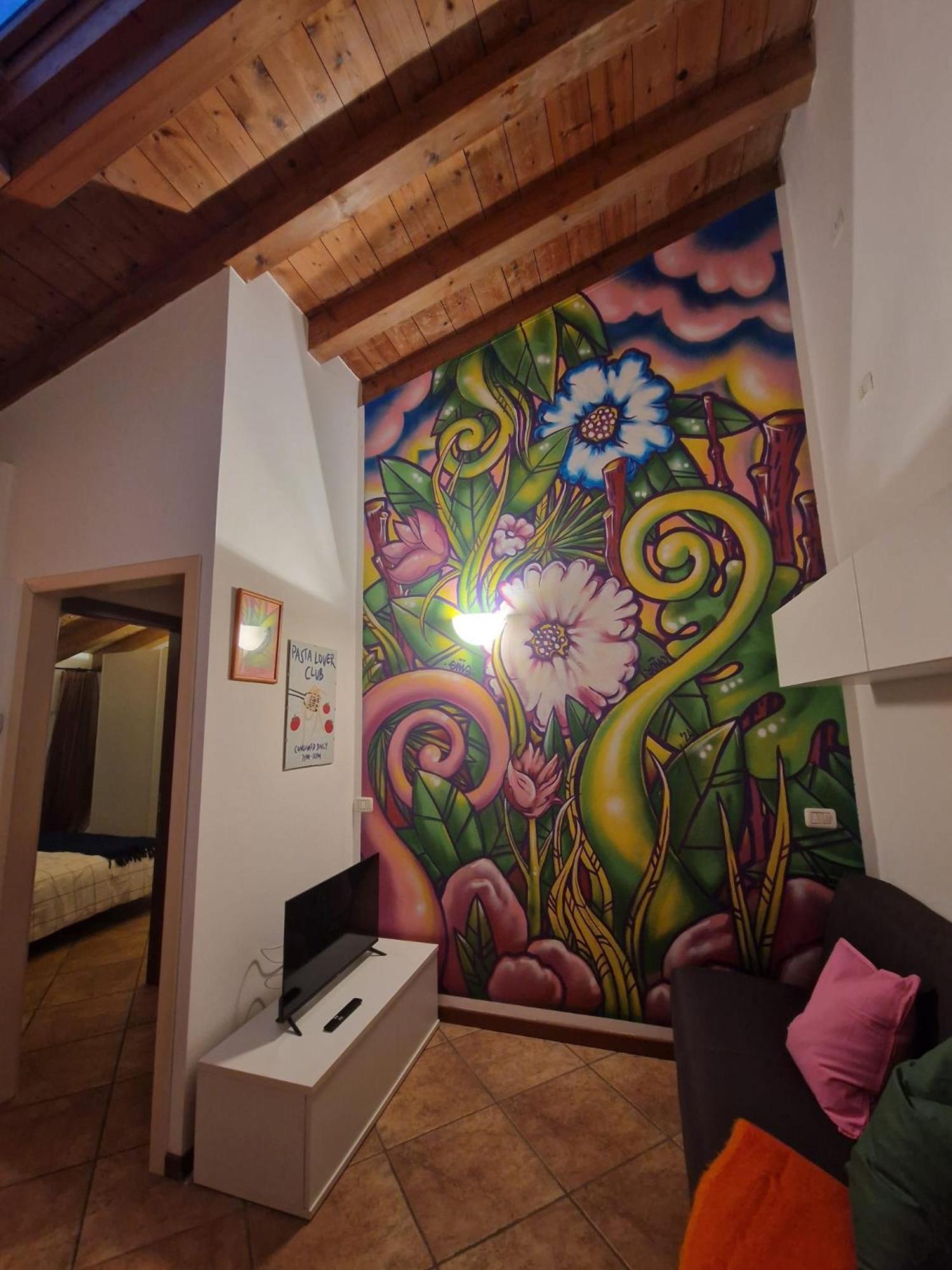Pati Bilocale - Graffiti'S Apartment Bergamo Luaran gambar