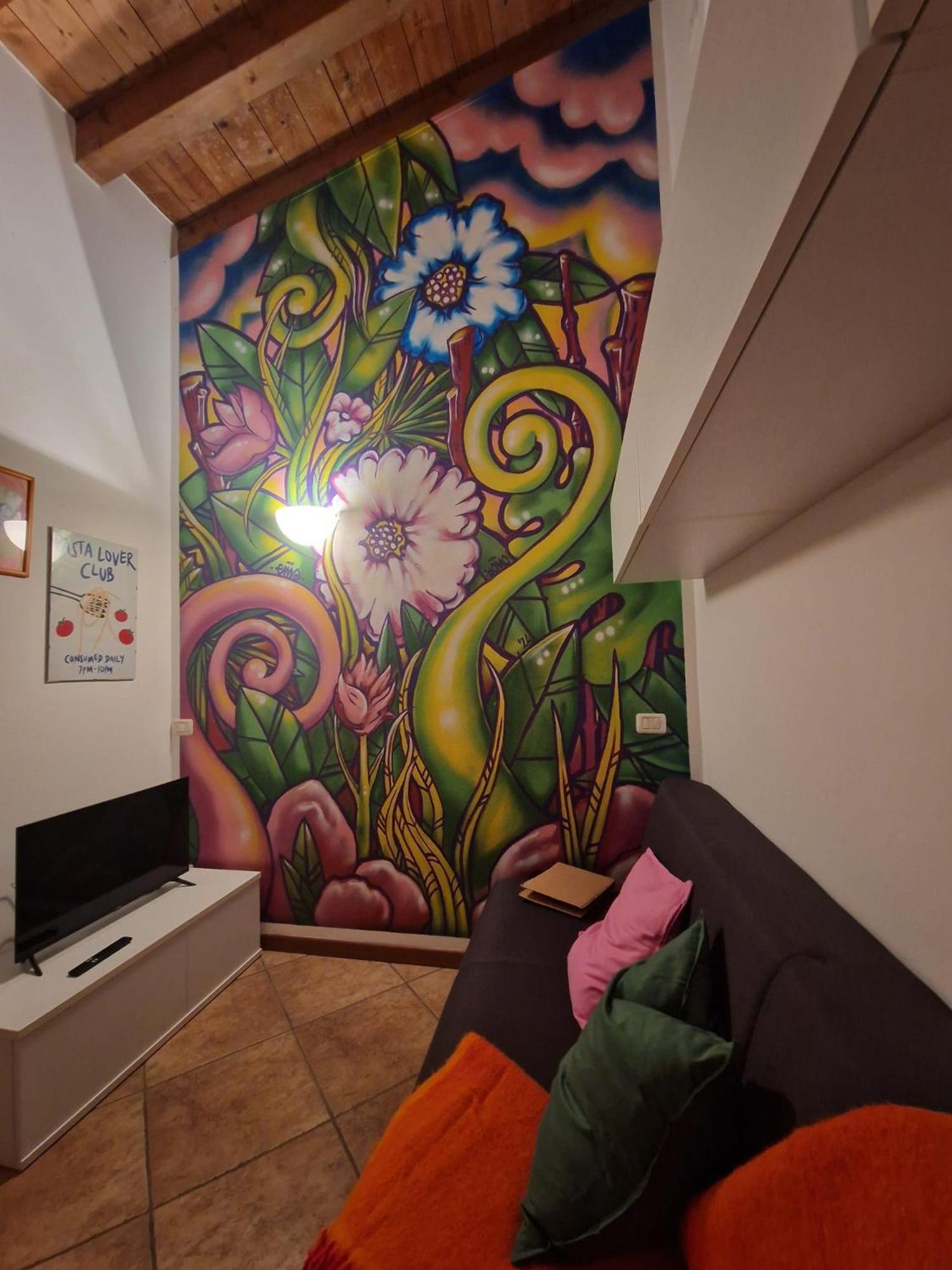 Pati Bilocale - Graffiti'S Apartment Bergamo Luaran gambar