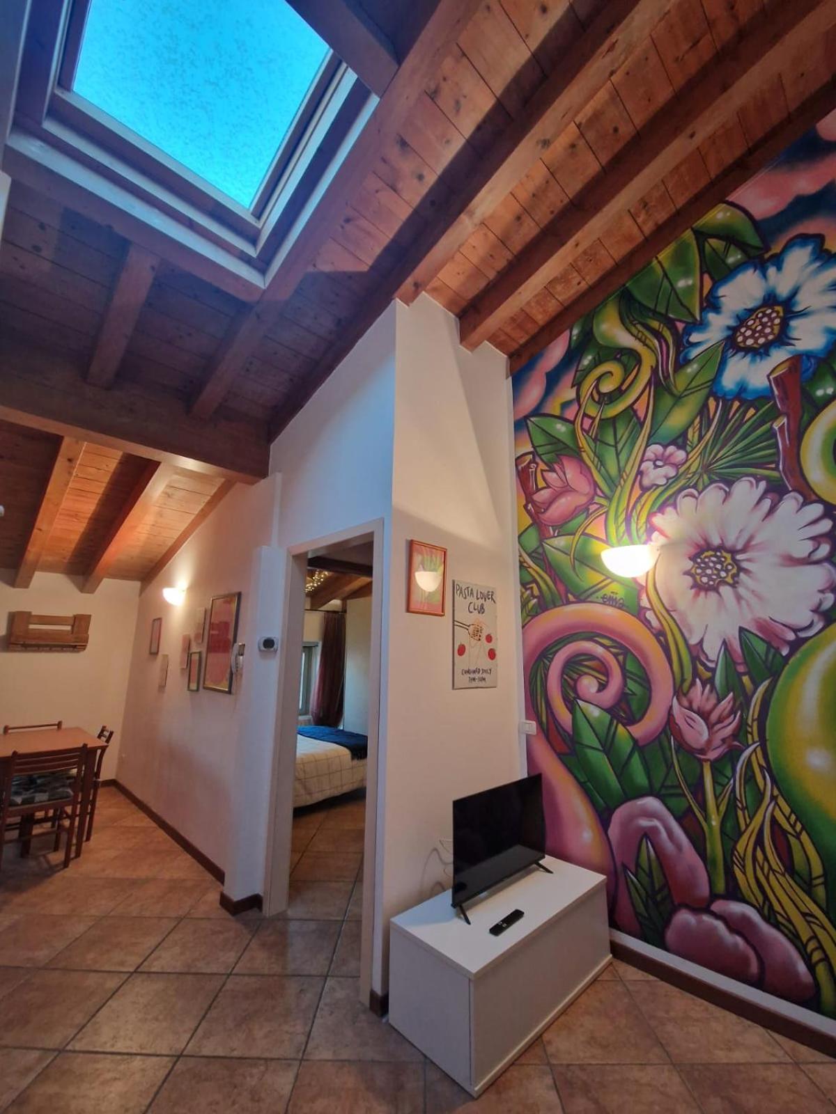 Pati Bilocale - Graffiti'S Apartment Bergamo Luaran gambar