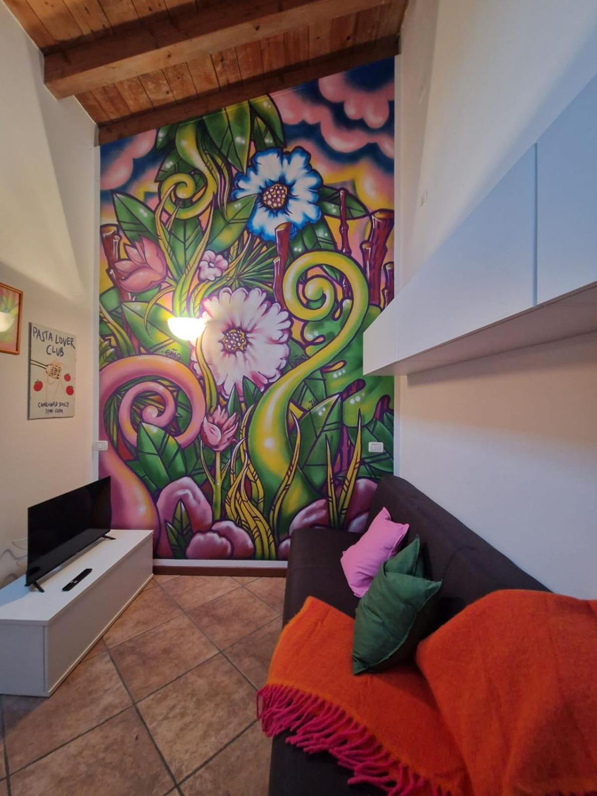 Pati Bilocale - Graffiti'S Apartment Bergamo Luaran gambar
